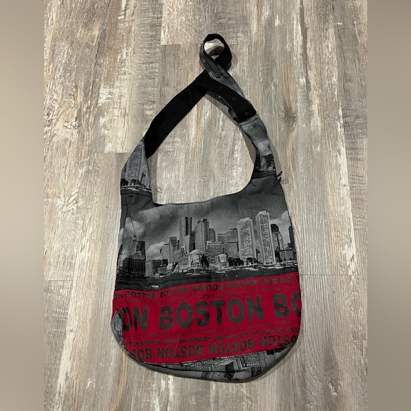 NWT hobo bag. - Picture 2 of 4